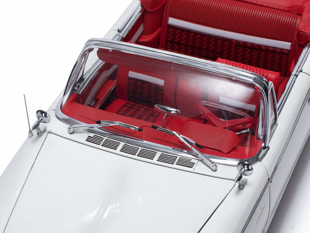 Sun Star 1960 PLYMOUTH FURY OPEN CONVERTIBLE 1/18