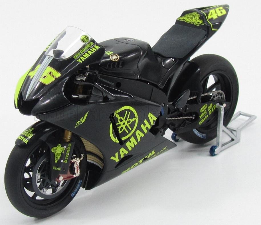 MINICHAMPS - 1/12 - YAMAHA - YZR-M1 N 46 TEST SEPANG MOTOGP 2007 VALENTINO ROSSI - BLACK