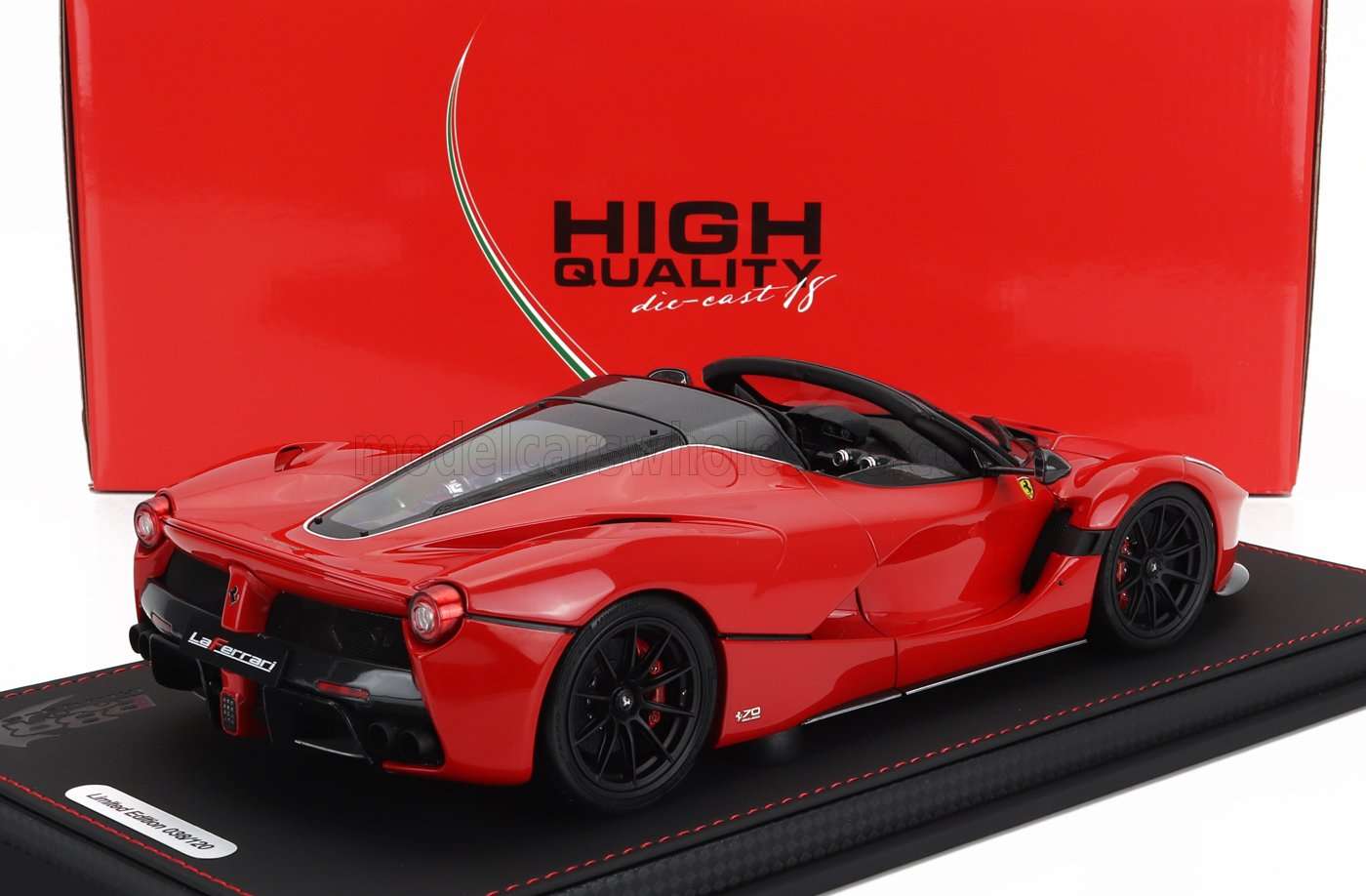 BBR-MODELS - 1/18 - FERRARI - LAFERRARI APERTA SPIDER 2016 - SPECIAL WHEELS - CON VETRINA - WITH SHOWCASE - ROSSO CORSA 322 - RED 1/18 modellino da collezione 499 lacasadelmodellismo