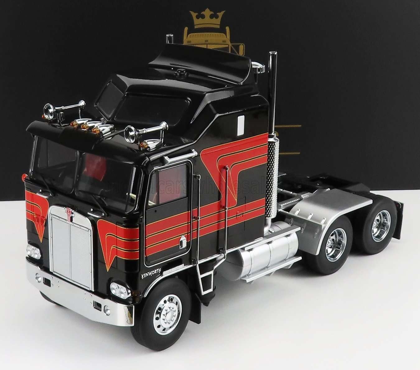 ROAD-KINGS - KENWORTH - K100 AERODYNE TRACTOR TRUCK 3-ASSI 1976 1/18 Modellini Camion 179 lacasadelmodellismo