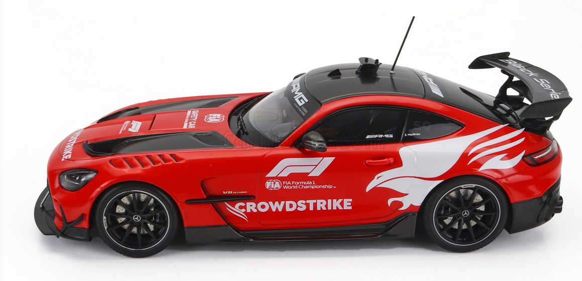 MINICHAMPS - MERCEDES BENZ - GT-R AMG V8 F1 SAFETY CAR CROWDSTRIKE SEASON 2022 BERND MAYLANDER