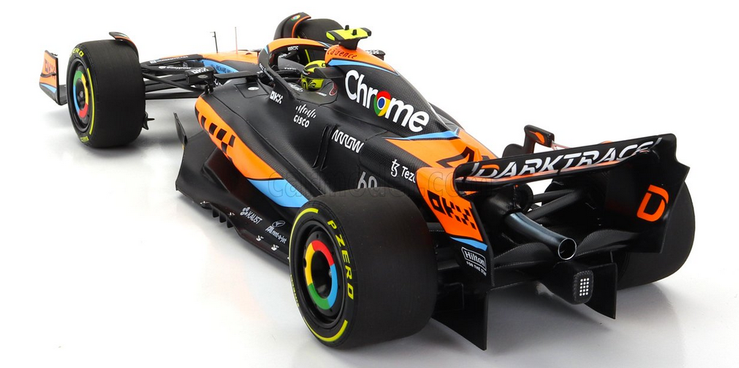 MINICHAMPS - McLAREN - F1 MCL60 TEAM McLAREN N 4 6th AUSTRALIAN WITH PIT BOARD GP 2023 LANDO NORRIS