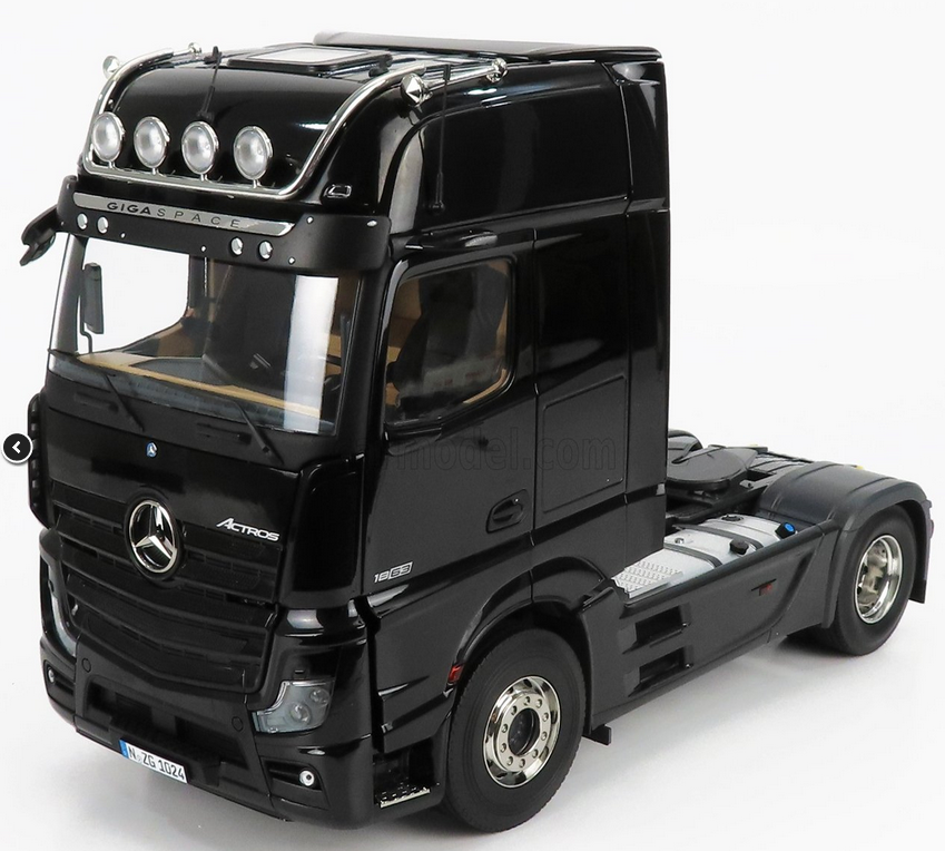 NZG - 1/18 - MERCEDES BENZ - ACTROS 2 1863 GIGASPACE 4x2 MIRRORCAM TRACTOR TRUCK 2-ASSI 2018 - BLACK