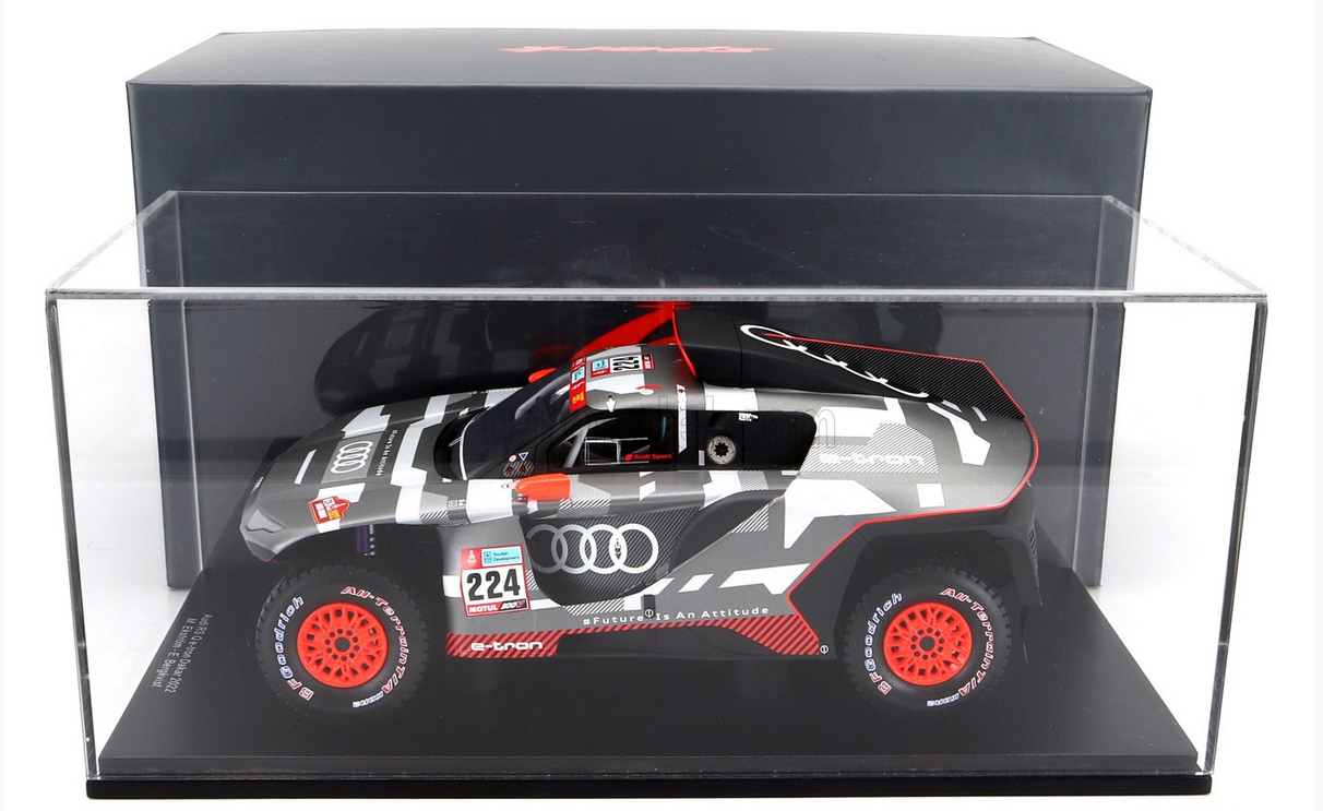 SPARK-MODEL - 1/18 - AUDI - Q E-TRON RS TEAM AUDI SPORT N 224 RALLY DAKAR 2022 M.EKSTROM - E.BERGKVIST - GREY SILVER BLACK