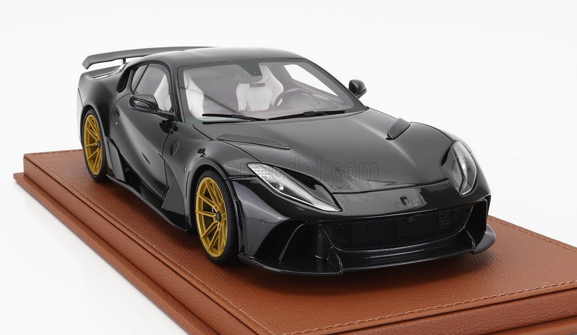 PEAKO - 1/18 - NOVITEC - 812 N-LARGO 2022 - DARK GREEN