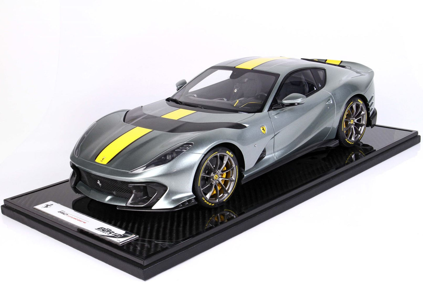 Ferrari 812 Competizione Livrea Gialla  1/12