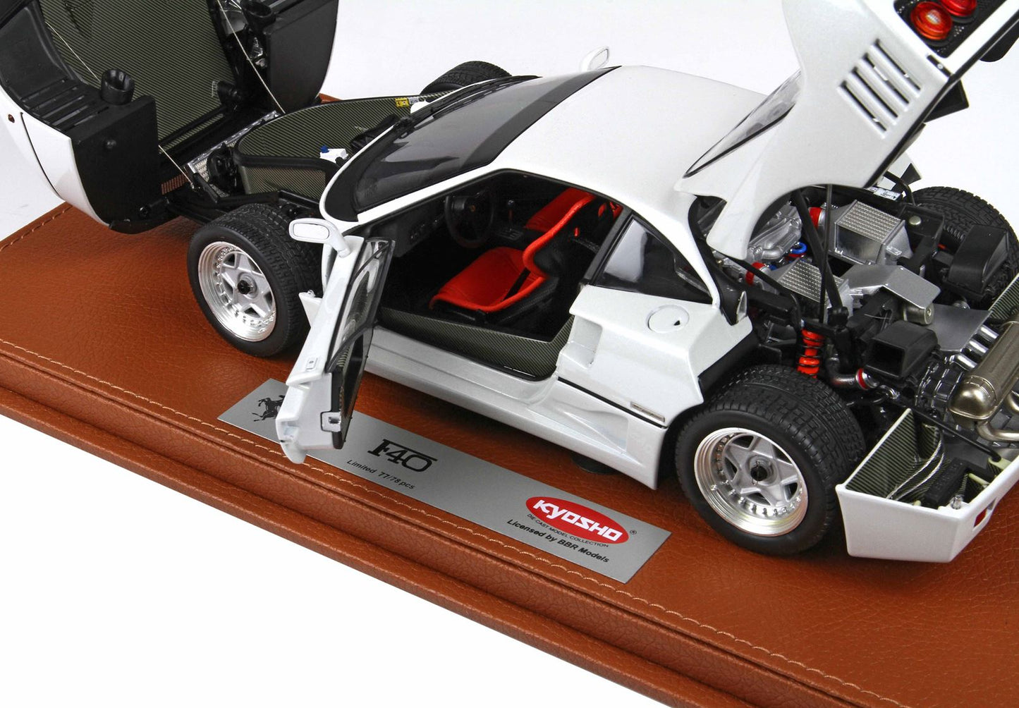 BBRModels - Ferrari F40 Bianco Metallizzato BBR-Kyosho  con vetrinetta