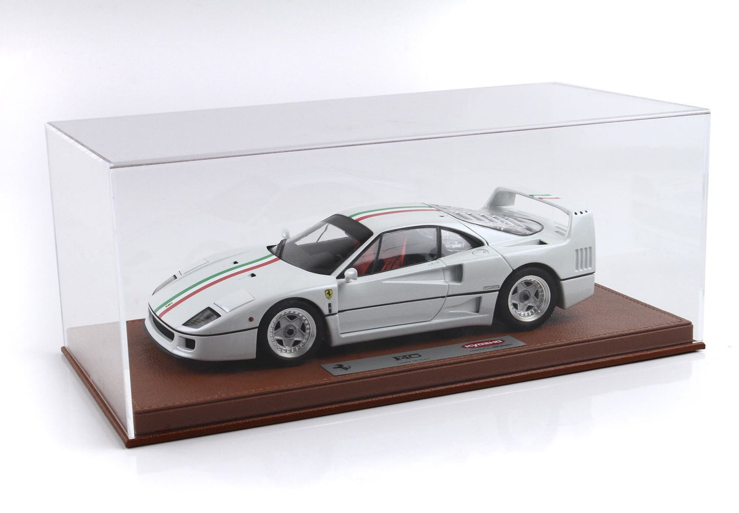 BBRModels - Ferrari F40 Bianco Metallizzato Livrea Italia BBR-Kyosho  con vetrinetta