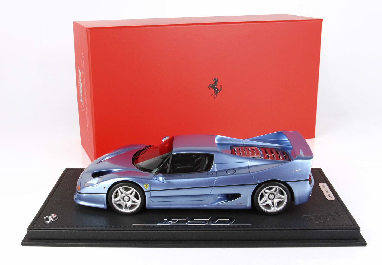 Ferrari F50 Coupe 1995 Met. Light Blu con Vetrinetta