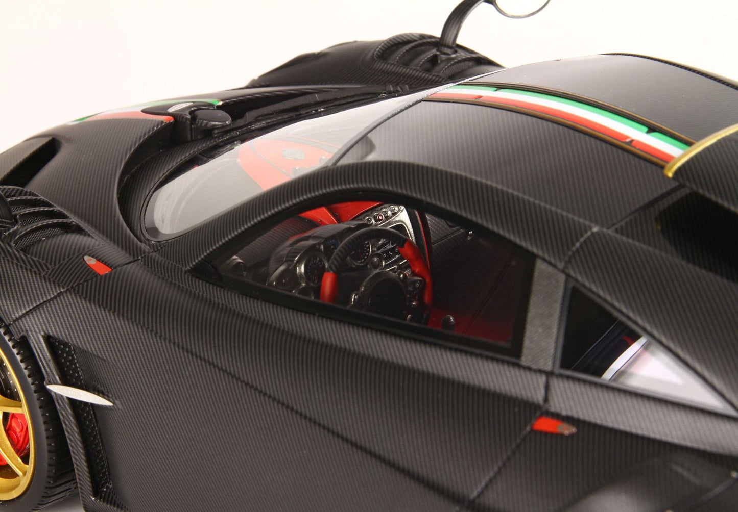 Pagani Imola 2020 Full Carbon Fibre 1/18 con Vetrinetta