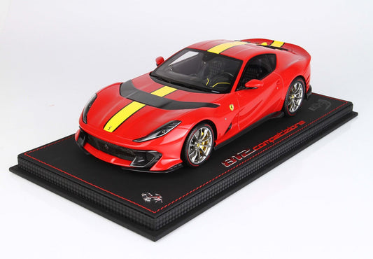 Ferrari 812 Competizione 2021 Rosso Corsa 322 - Con vetrinetta inclusa