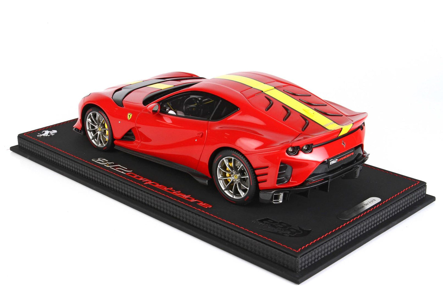 Ferrari 812 Competizione 2021 Rosso Corsa 322 - Con vetrinetta inclusa