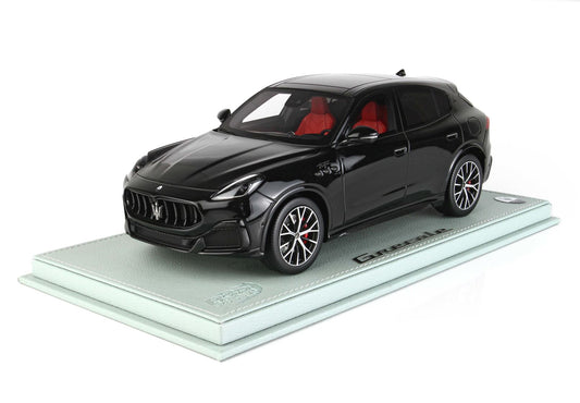 BBR-MODELS - 1/18 - Maserati Grecale Trofeo Nero  - CON VETRINA