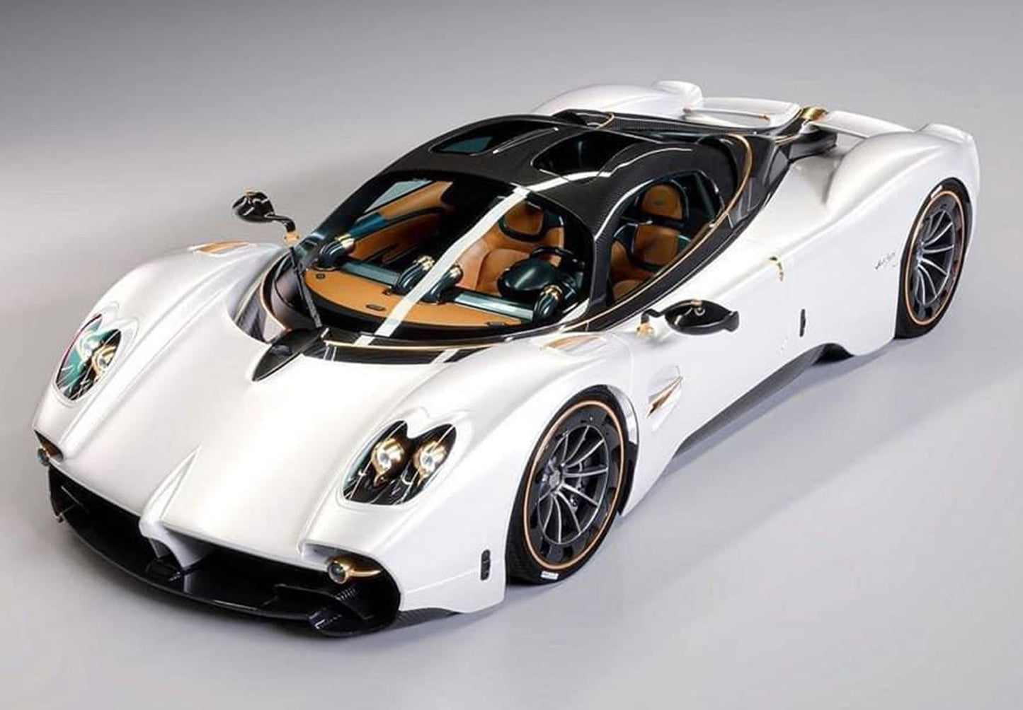 BBRModels - Pagani Utopia Bianco perla con Vetrinetta