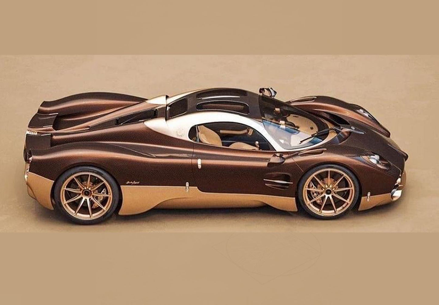 BBRModels - Pagani Utopia Bronzo metallizzato con Vetrinetta