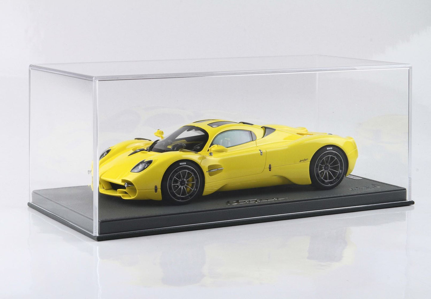 BBRModels - Pagani Utopia Giallo Vetrinetta inclusa