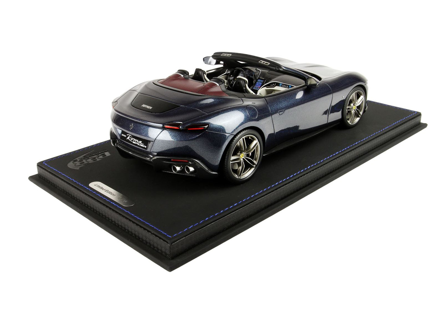 BBRModels - Ferrari Roma Spider Tetto Aperto  BLUE MET - ruote diamantate -nero lucido con Vetrinetta inclusa