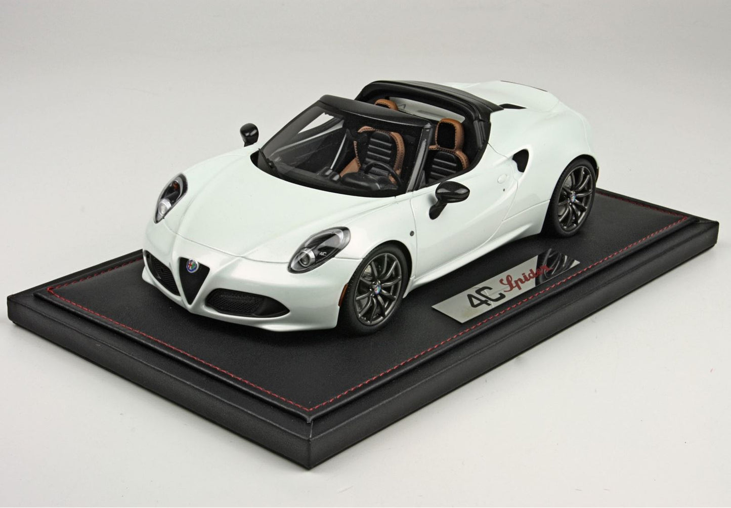 Alfa Romeo 4C SPIDER 1/18