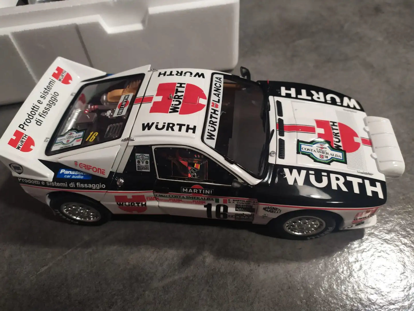 Kyosho Lancia Rally 037 Club Grifone