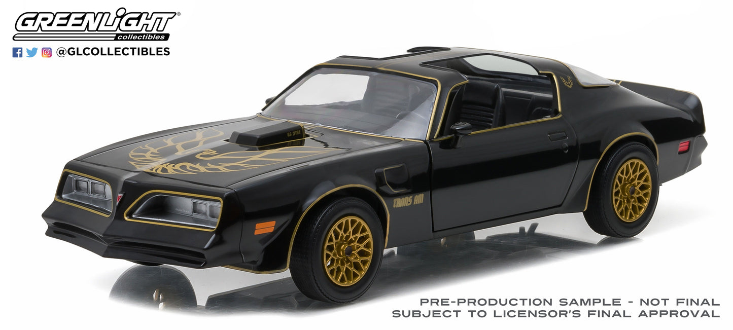 Greenlight 1977 Pontiac Firebird Trans Am - Starlite Black con Golden Eagle Hood 1/24